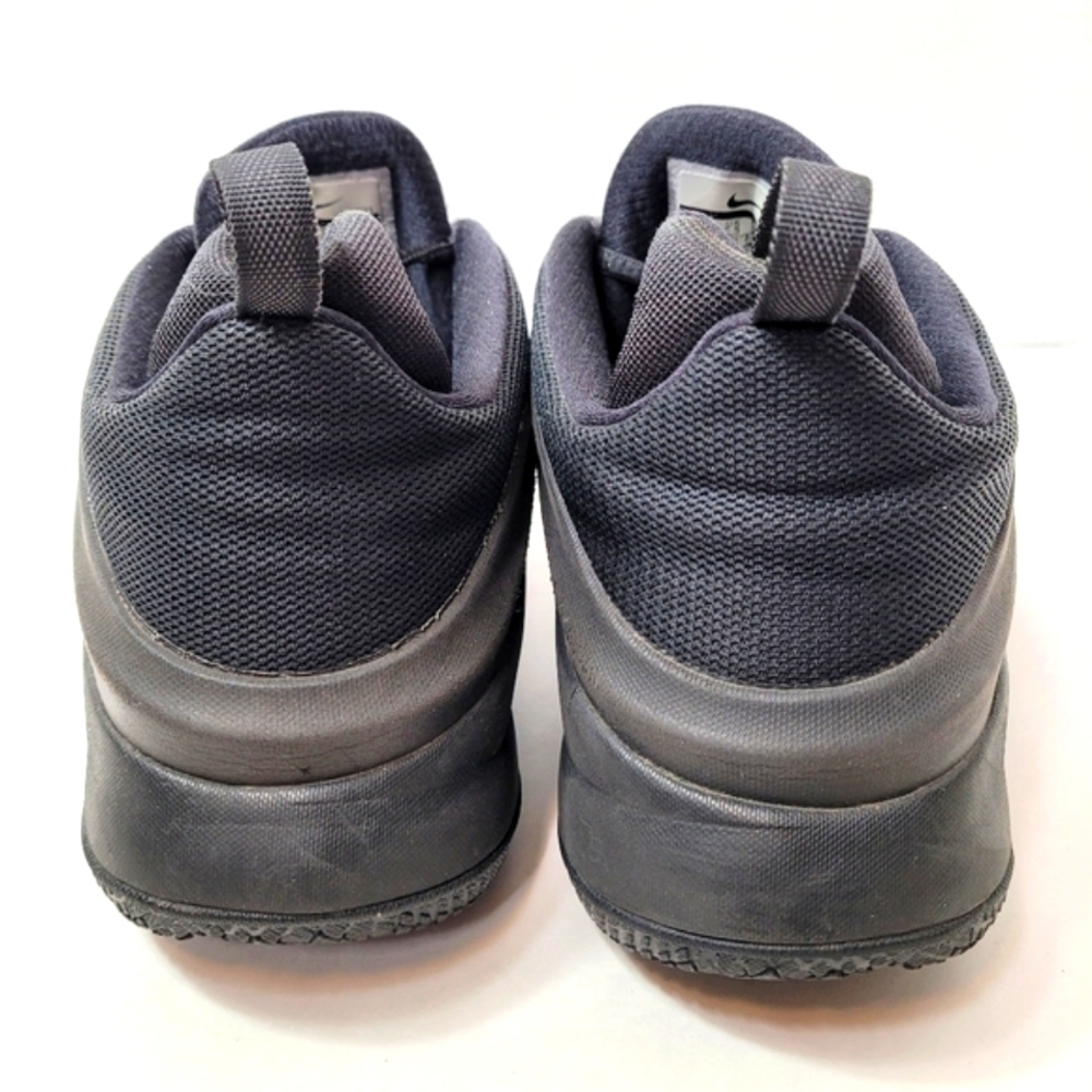 Nike Boy's LeBron Zoom Witness Black Basketball Shoes 6Y - Picture 7 of 11